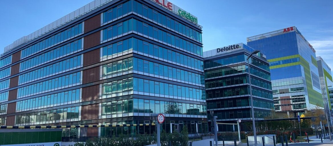 We provide security services to a modern and environmentally friendly office park in Bucharest