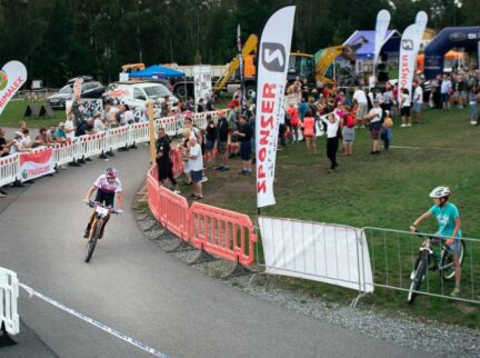 M2C ujíždí na inovacích a miluje Cross country